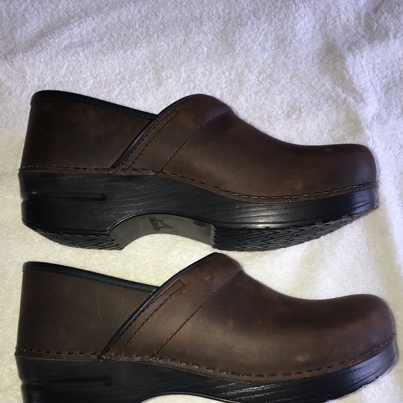Women’s dansko shoes - Picture 5 of 8